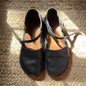 Aurora Shoe Co Mary Janes